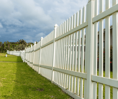 PVC Fencing - Fence and Deck Man Brantford